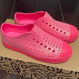 Native Shoes in sparkly pink. Size 2 in little kids